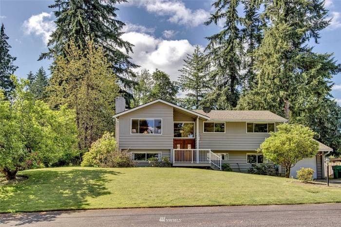 2322 243rd Pl SW, Bothell